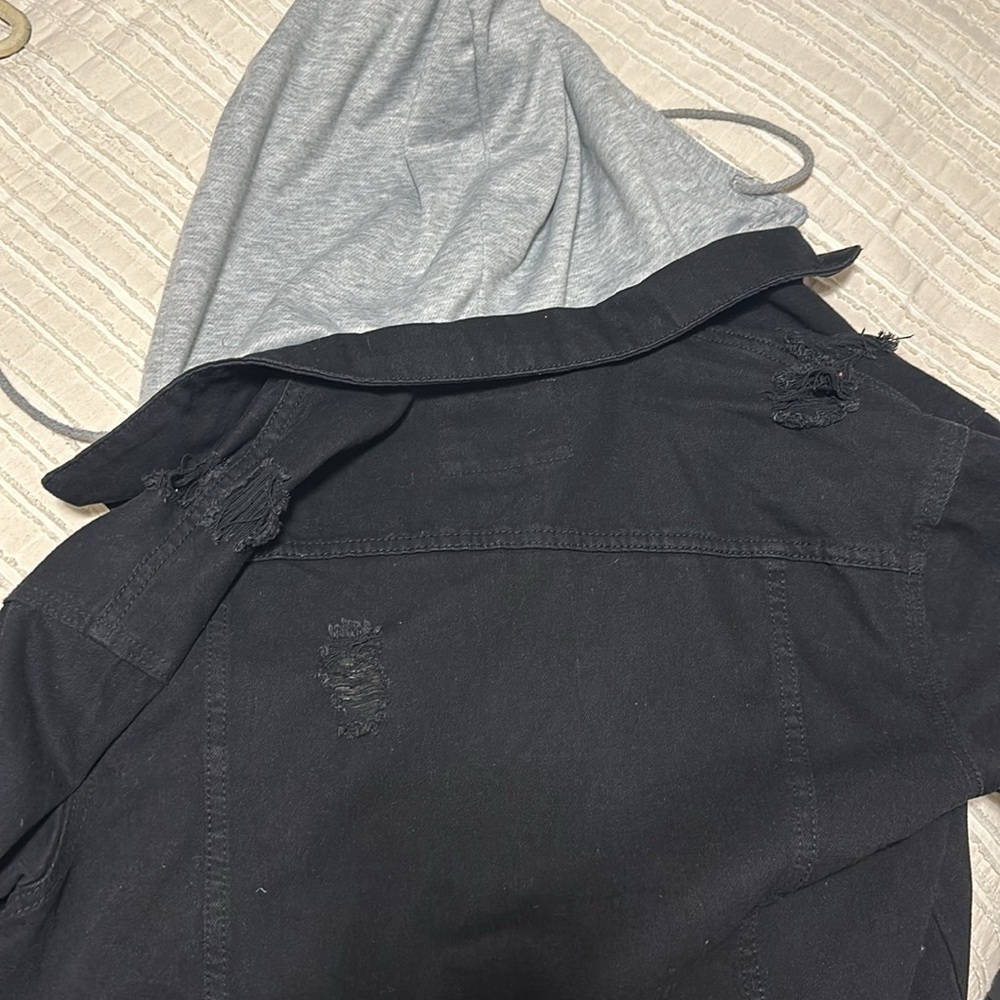 Distressed denim jacket - Picture 5 of 5
